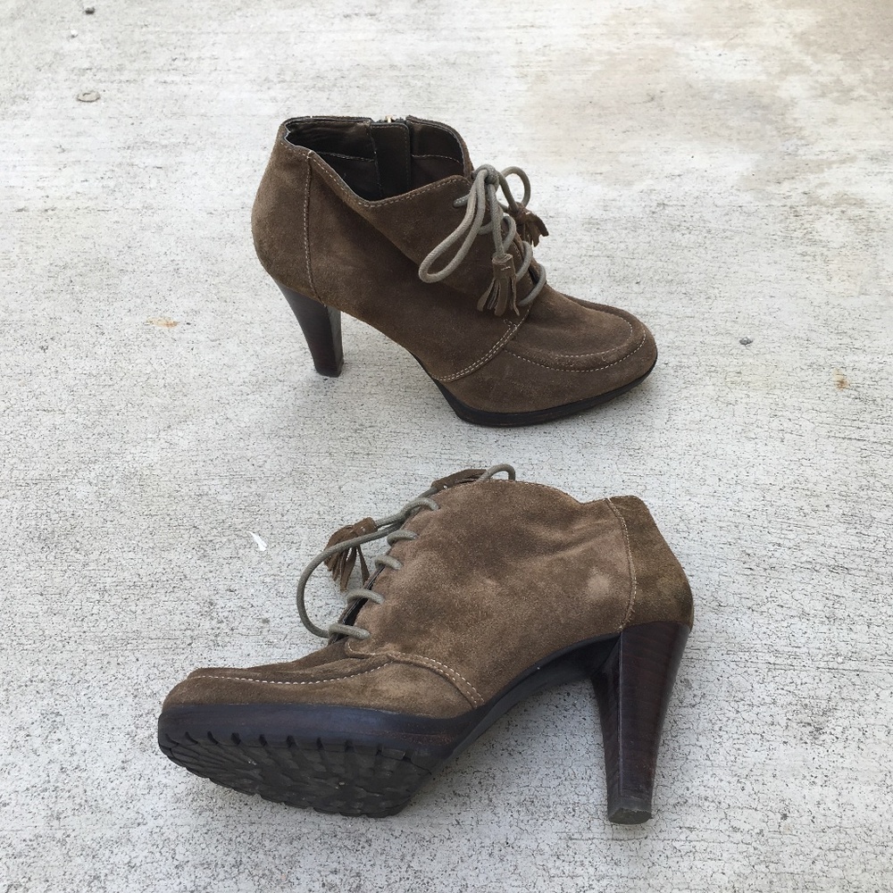 Anne Klein Tutorial Suede Bootie